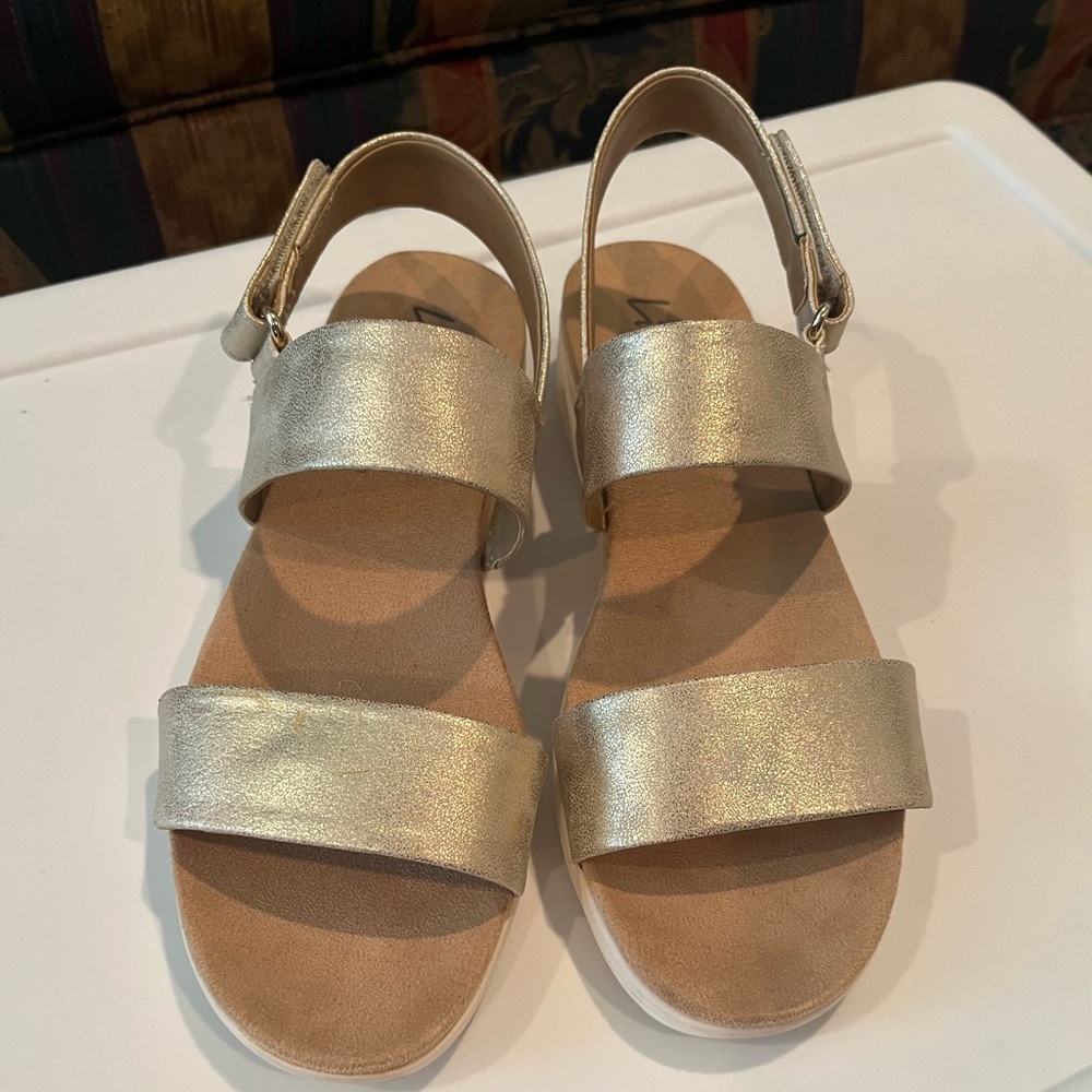 Lifestride gold sandals